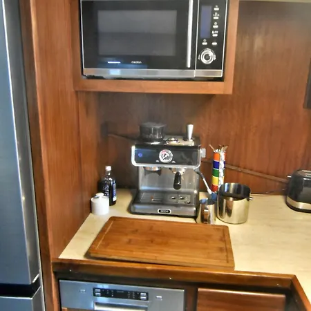 Gaestekabine Auf 22m-motoryacht *